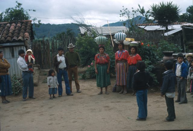 The Aju family (ri Aju'i') in Patzún in 1978.